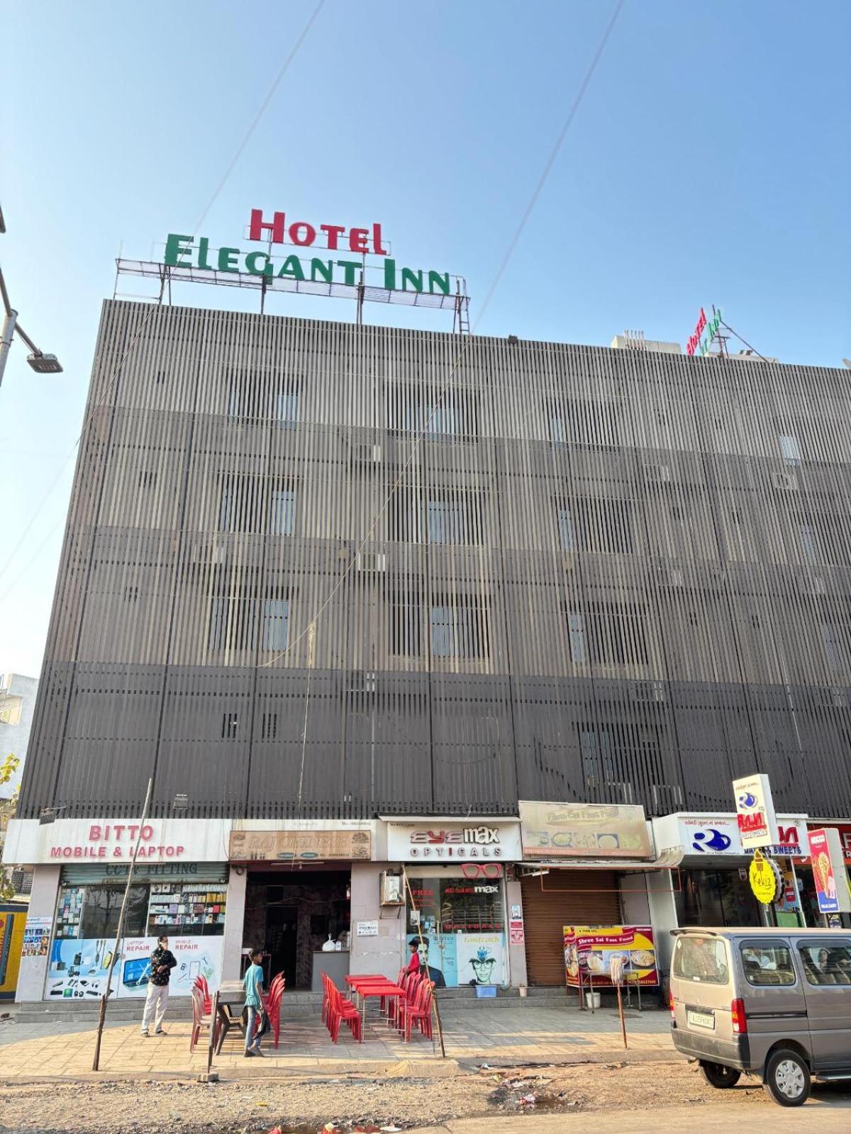 Hotel Elegant Inn Surat Exterior photo